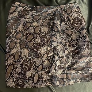 Snake print mini skirt new with tags
